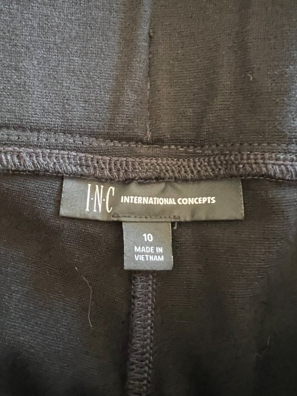 I.N.C. Size 10 black leggings with zipper pocket detail - Picture 2 of 2